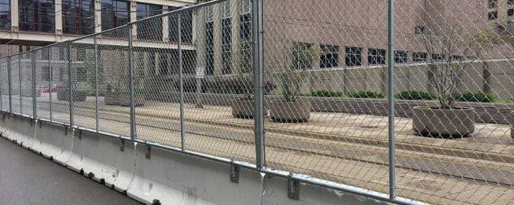 the best jersey barrier fencing for construction