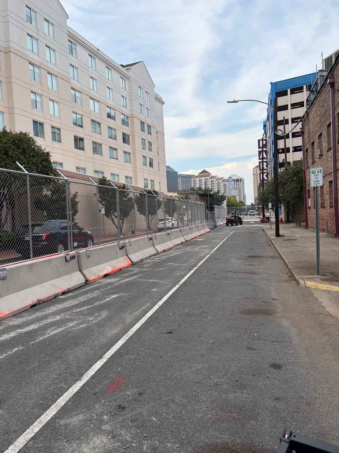 Hotel Construction Perimeter Fencing: New Orleans Omni Hotel Project